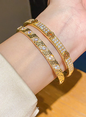 18k电镀锆石圆形卡扣手镯