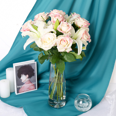 方德玫瑰搭配香水百合洋桔梗康乃馨尤加利叶花束云南基地直发水养