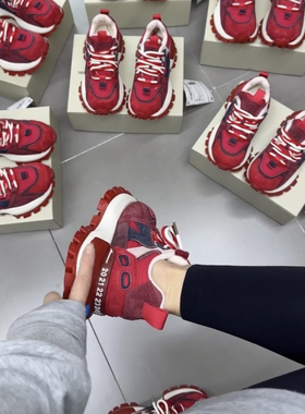 中国红厚底小蛮腰阿甘鞋女2024秋季新款红色休闲运动鞋显脚小复古