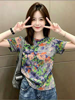 Short-sleeved T-shirt for women in summer, loose and high-end with a blend of colors, 2026 new style printed and good-looking top for summer wear thumbnail 7