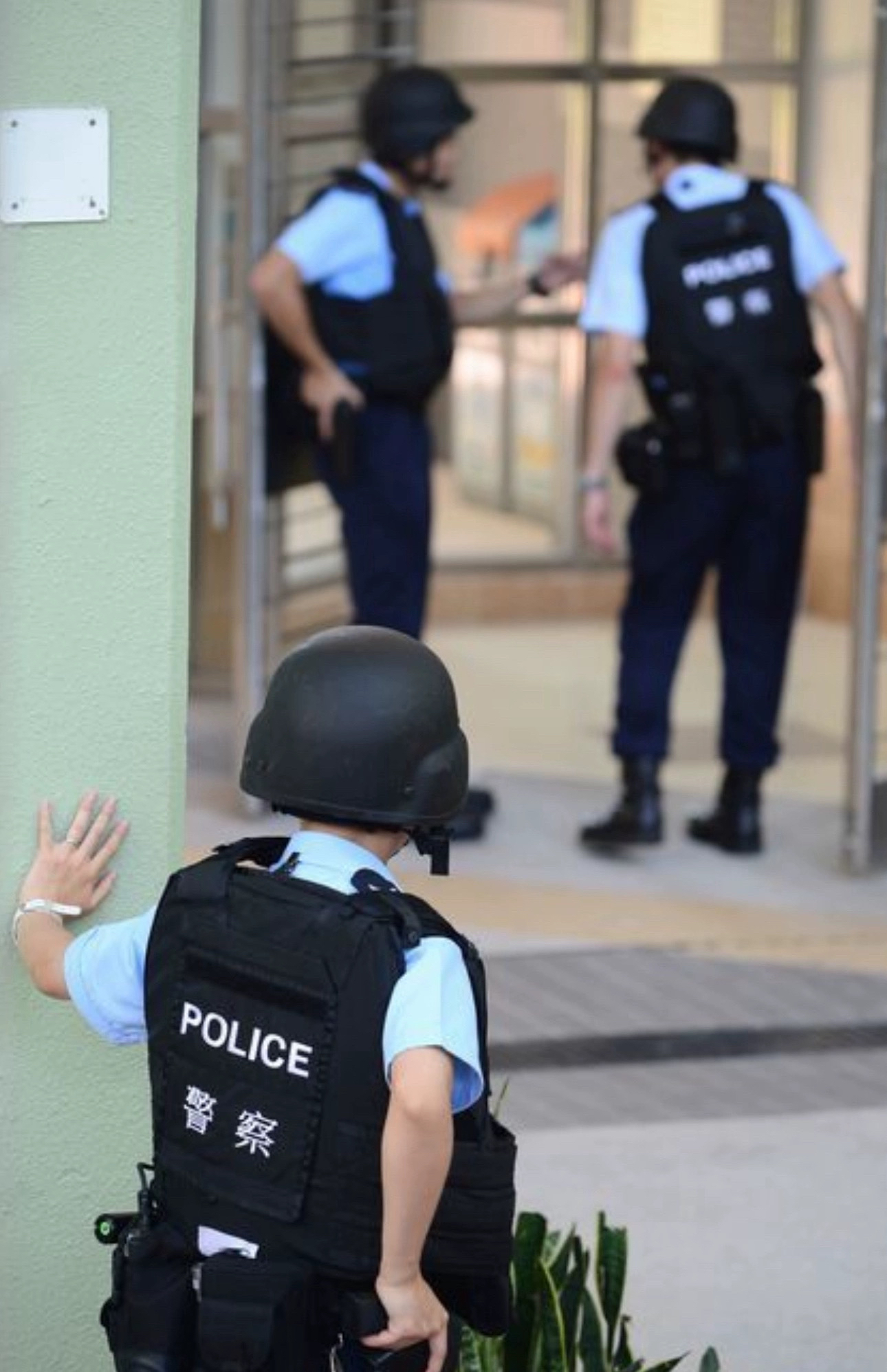 原创！香港警察装备拉布布labubu一二三代娃衣定制专属链接