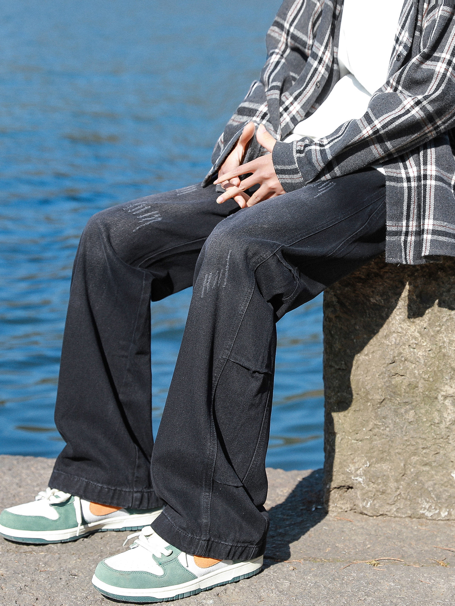 @澳?牌 문학 남성 청바지 남성 가을 겨울 플러스 벨벳 스트레이트 캐주얼 소년 가을 루즈한 와이드 팬츠 남성 모델