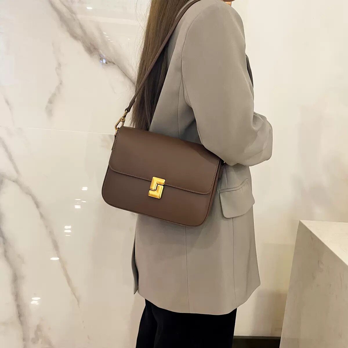 2026新款腋下包高级感春夏百搭女牛皮手提单肩斜挎方块豆腐小方包