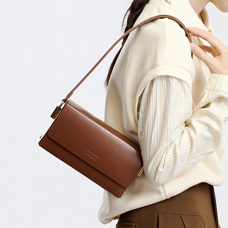 2026新款链条包韩系通勤真皮斜挎设计感小众时尚高级感女士单肩包