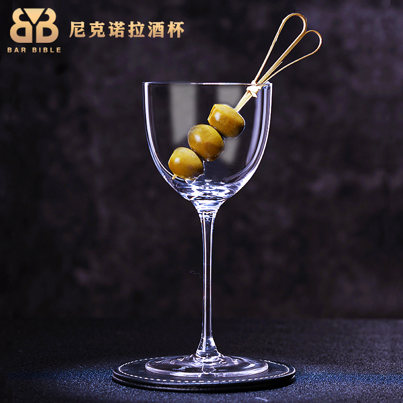 酒吧调酒鸡尾酒杯威士忌NickNora