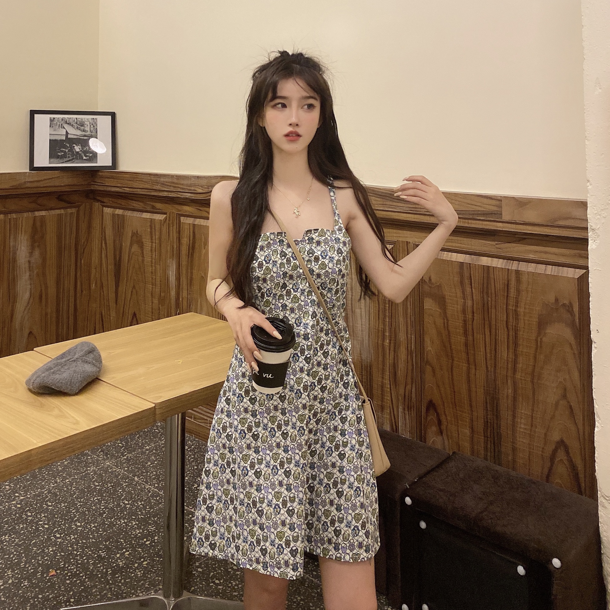 Real shooting summer Chic French niche red new dress small floral suspender skirt show thin skirt children