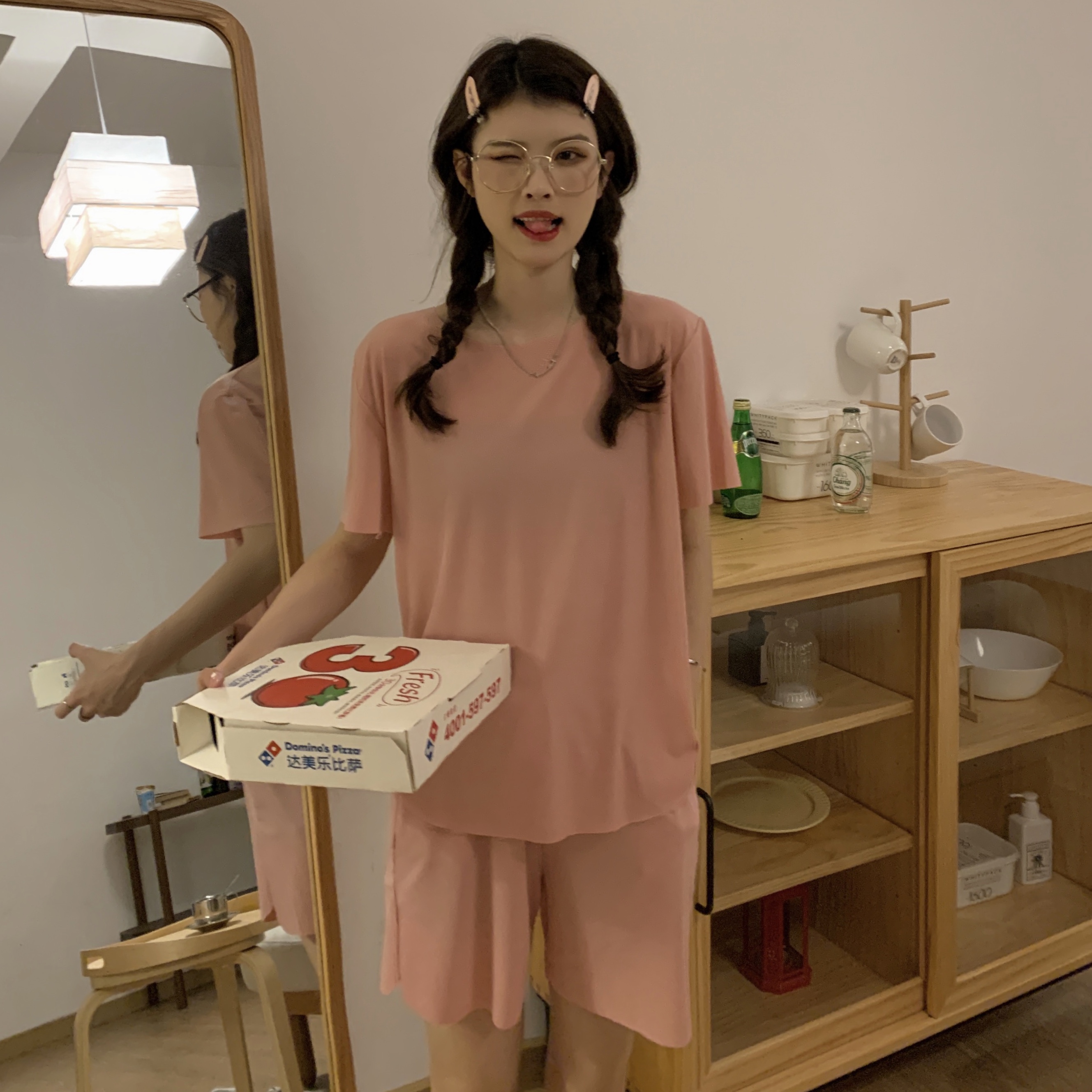 Real shot fashion skin friendly ice cool summer short sleeve pajamas suit can be worn loose and casual two-piece suit for women