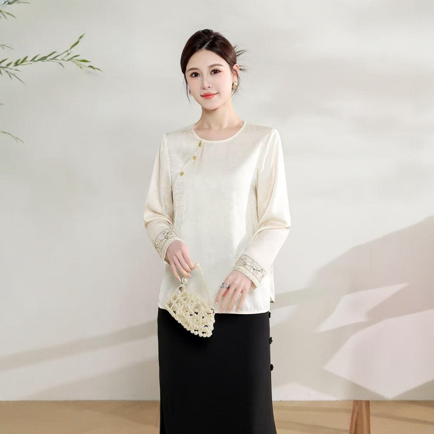 艾雯佳豪2026春季新款高端复古提花女中老年妈妈气质减龄显瘦衬衫
