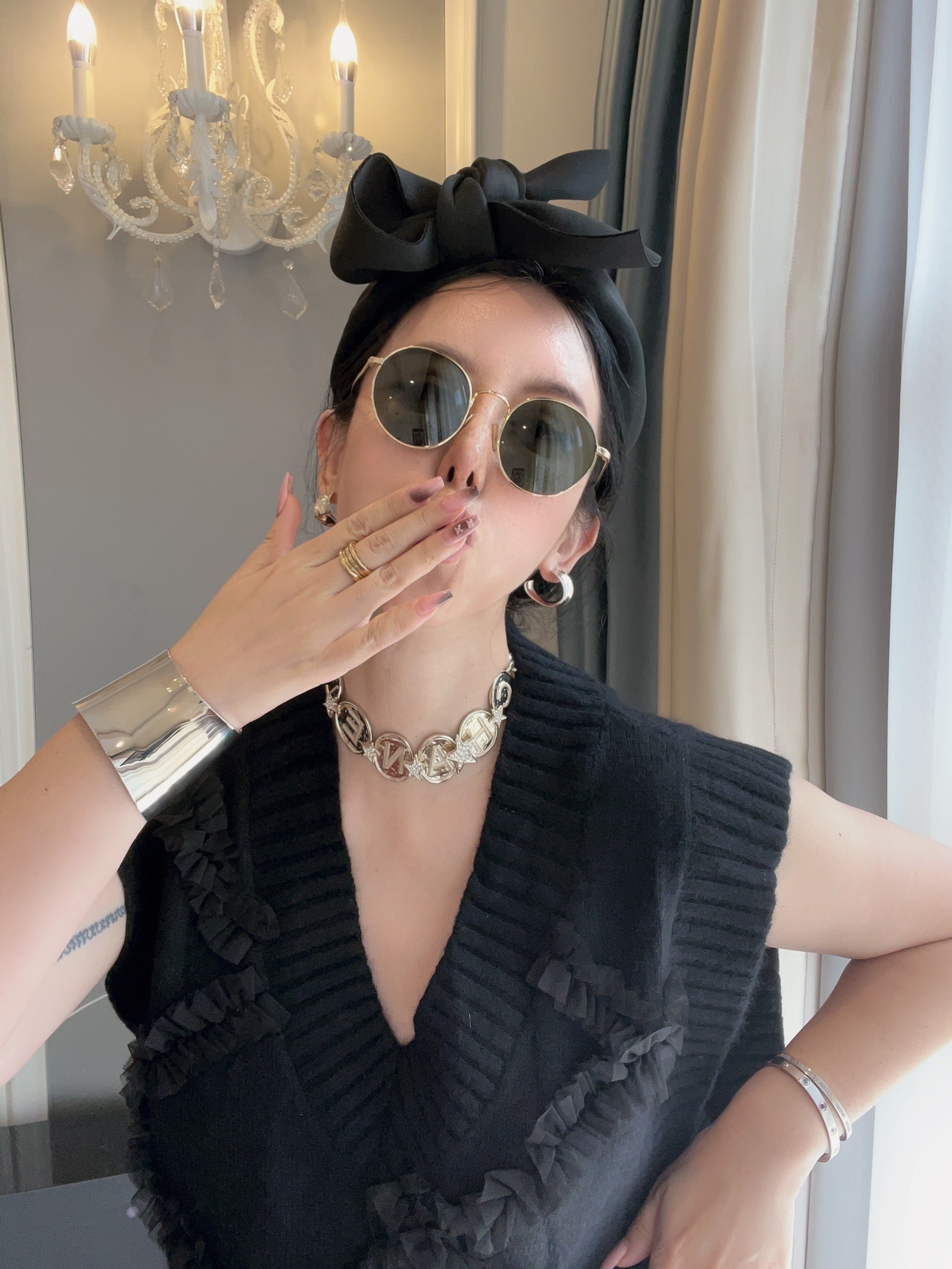 设计师 佐料毛织蕾丝花边v领毛背心坎肩球球半裙套装黑色