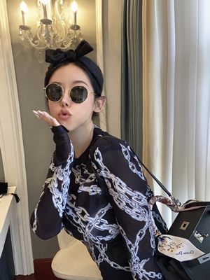 nonhuman弹力丝滑皮肤衣打底衫