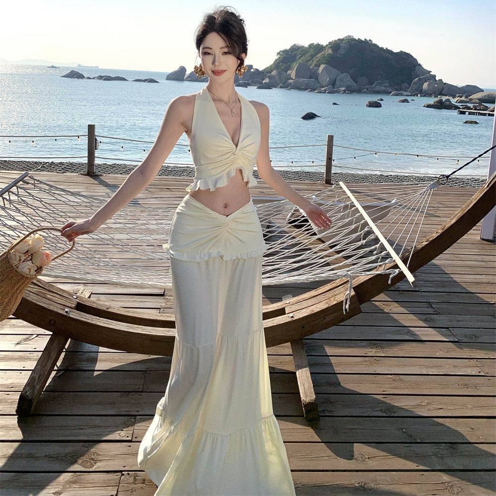 泰国出游穿搭套装v领挂脖性感