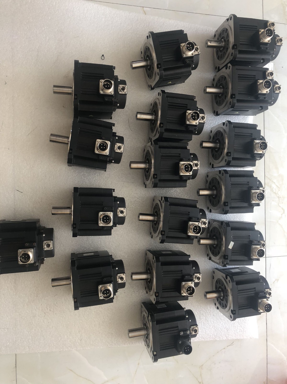 二手三菱伺服电机 HF-SP102K HF-SP102BK 拆机 九成新 包好 议价