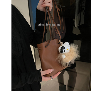 秋冬斜跨包通勤单肩包包 1复刻水桶包女2024新款 头层牛皮 大叔家1