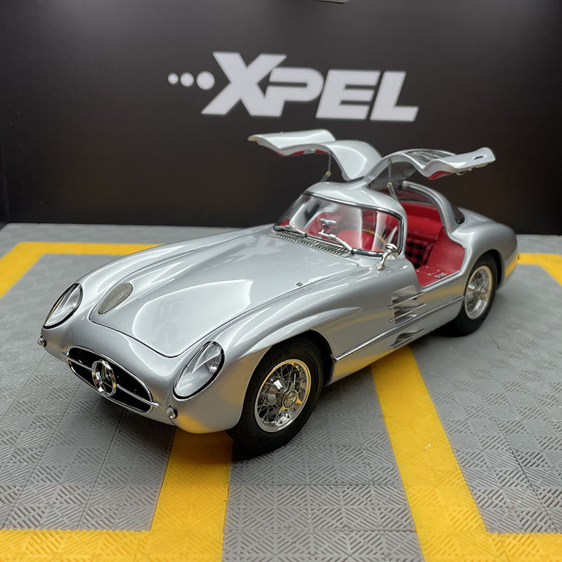 CMC 1:18 奔驰 乌伦豪特 300SLR 红内蓝内 合金全开汽车模型复刻