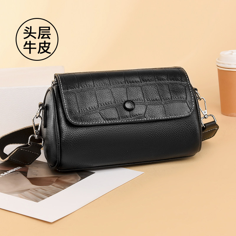 真皮包包女2025新款时尚百搭头层牛皮斜挎小包包女单肩腋下枕头包