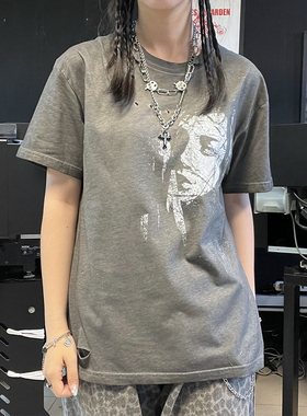 王有病工作室 半张人像深灰色高级感180G做旧破洞短袖T恤街头穿搭