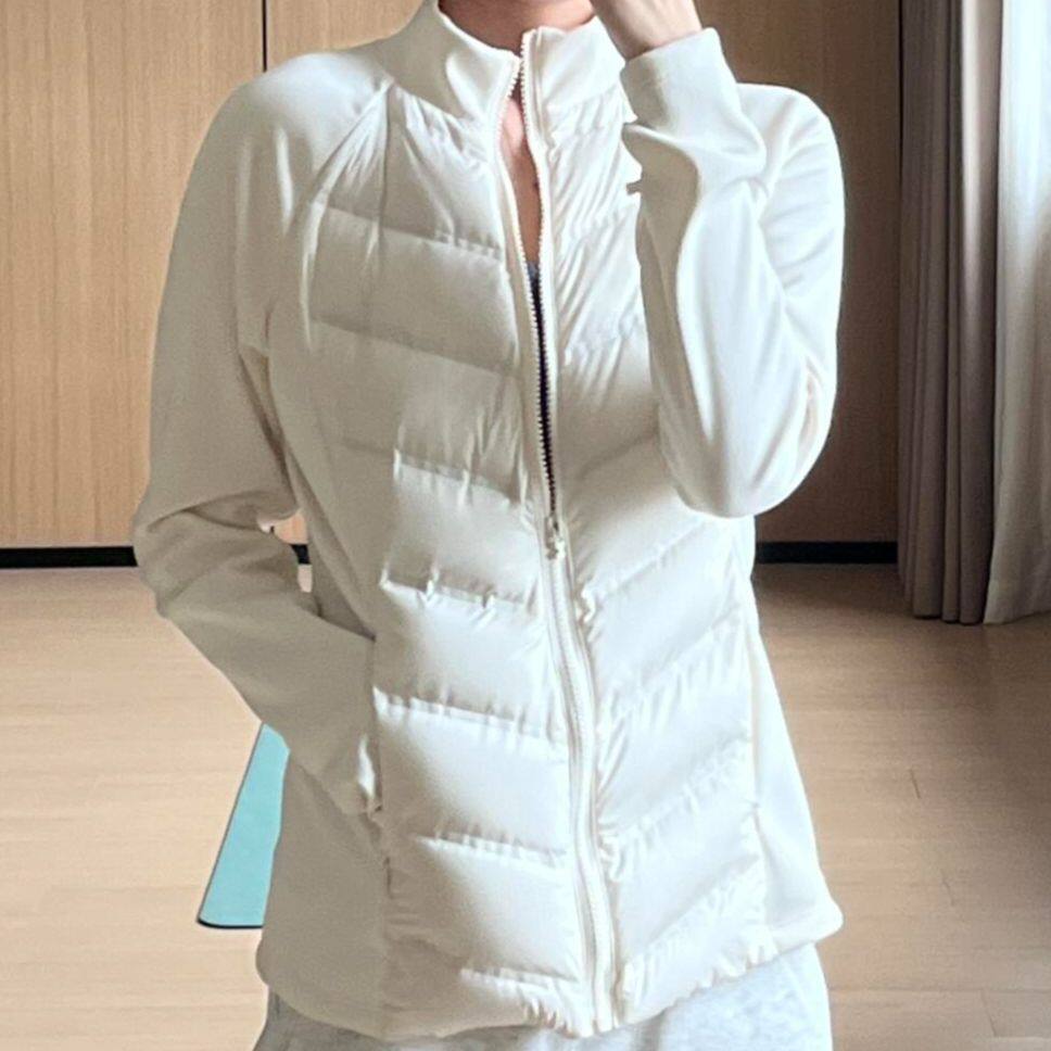 冲锋衣羽绒服内胆配大衣