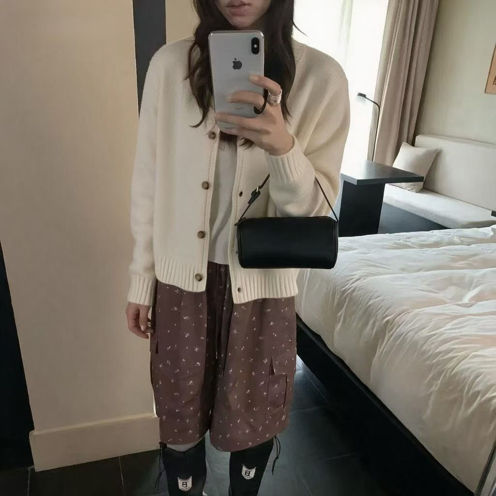 CHE韩版冬季保暖针织开衫女