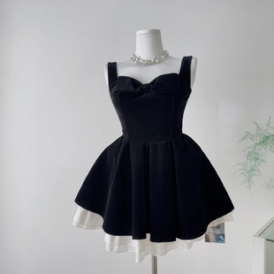 Tongse | 甜心裙 赵露思同款小黑裙方领蝴蝶结连衣裙女吊带约会裙