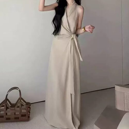 2026夏显瘦无袖挂脖吊带连衣裙