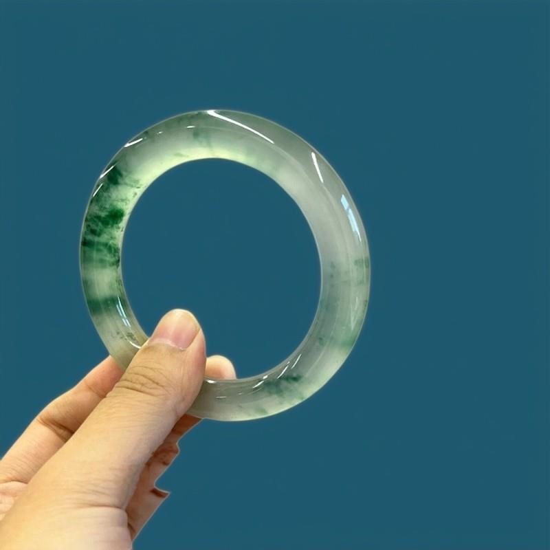 缅甸冰种飘花翡翠玉手镯女年轻款精品玻璃种正圈玻璃种冰透玉镯子