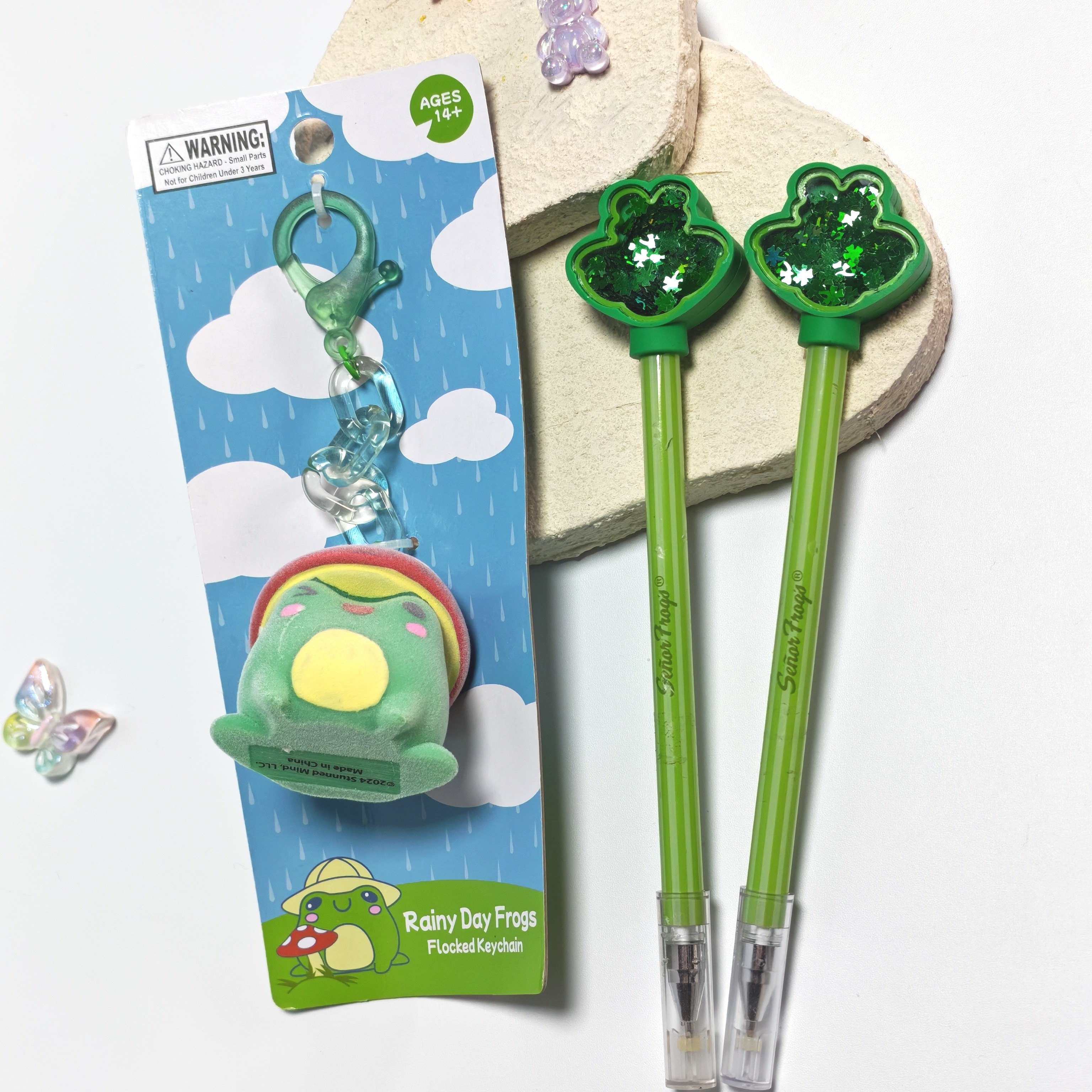 欧美正版青蛙雨天植绒挂件送青蛙笔一只,模玩/动漫/周边/娃圈三坑/桌游,谷美,淘宝优惠券,粉丝福利购,淘宝优惠卷