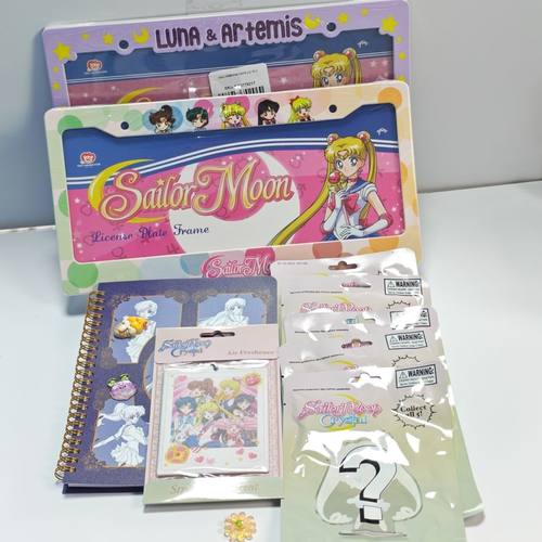 美少女战士周边立牌画框香片笔记本8件套大礼包