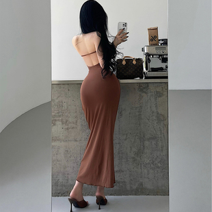 YoungGirlDay卡戴珊性感露背修身 挂脖包臀连衣裙长裙 收腰显瘦无袖