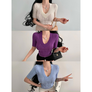YoungGirlDay纯欲风性感V领修身 弹力麻花针织T恤上衣 显瘦纯色中袖