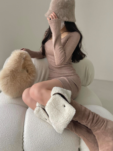 YoungGirlDay纯欲风性感方领修身 打底针织连衣裙包臀短裙 显瘦长袖