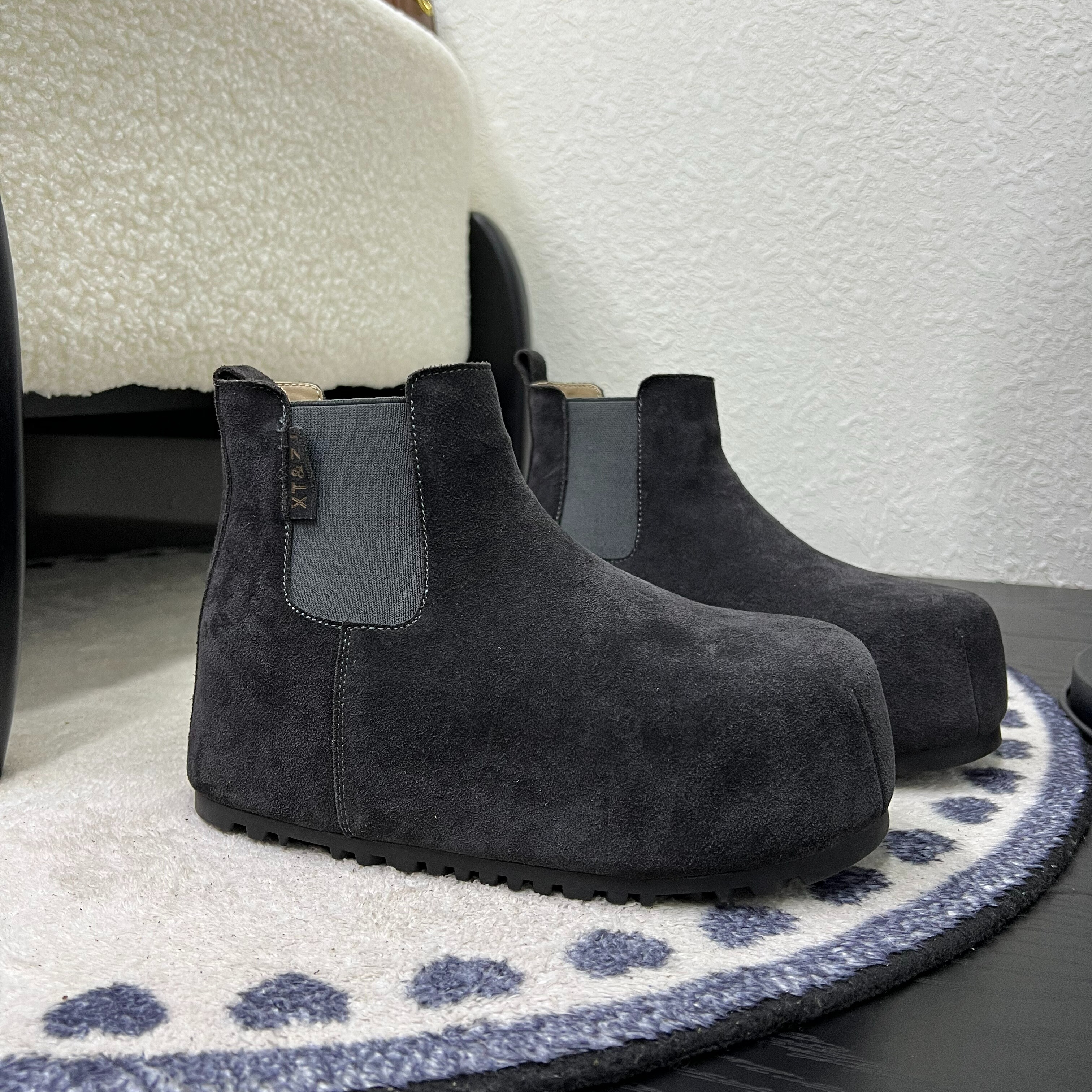 欧洲站磨砂皮厚底小个子加绒马丁靴女鞋2025新款大头一脚蹬短靴潮