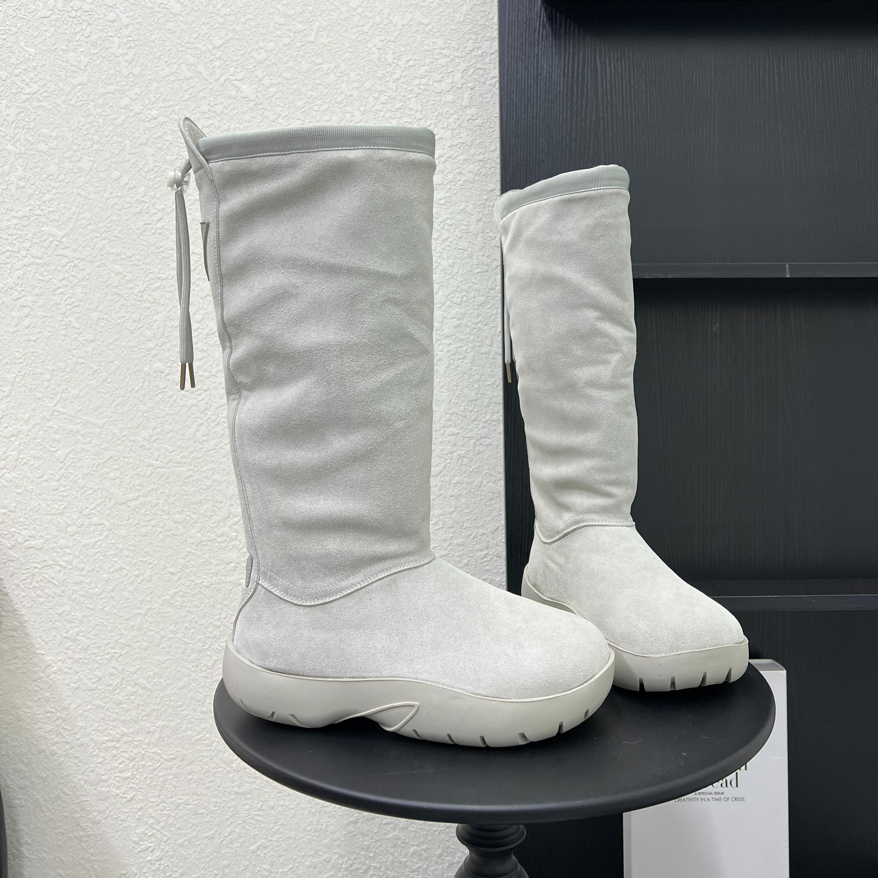 明星同款磨砂皮厚底增高马丁靴高筒靴女2025加绒保暖防滑百搭棉靴