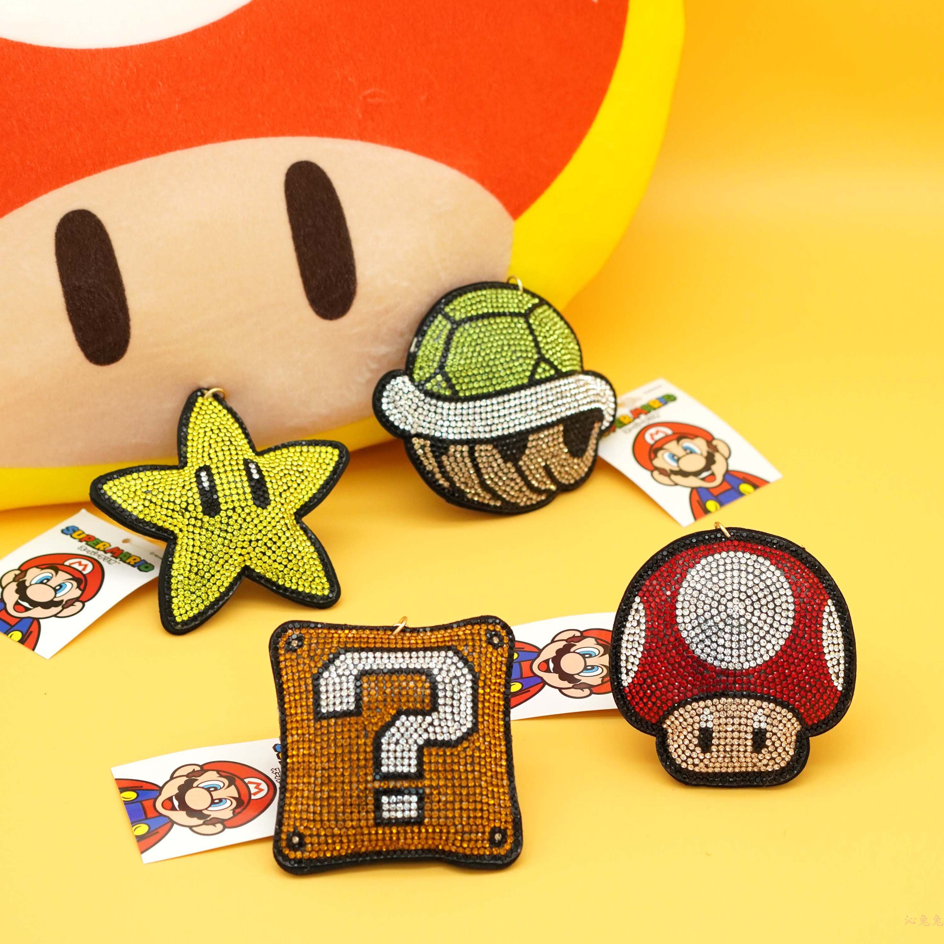 正版马里奥游戏钥匙扣挂件女生水钻饰品儿童背包挂件任天堂周边