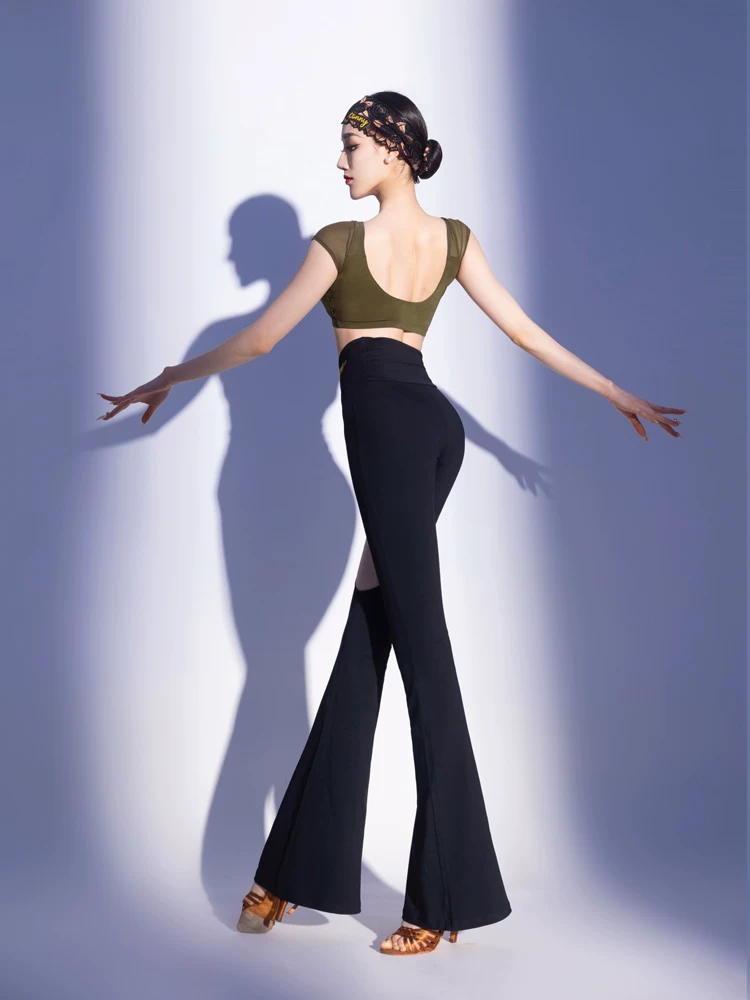 Modern short sports clothing, backless, with short sleeve