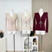 悸动氛围v领镂空亮钻系带收腰上衣