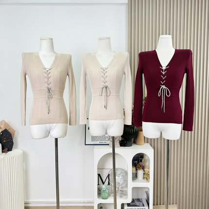 悸动氛围v领镂空亮钻系带收腰上衣