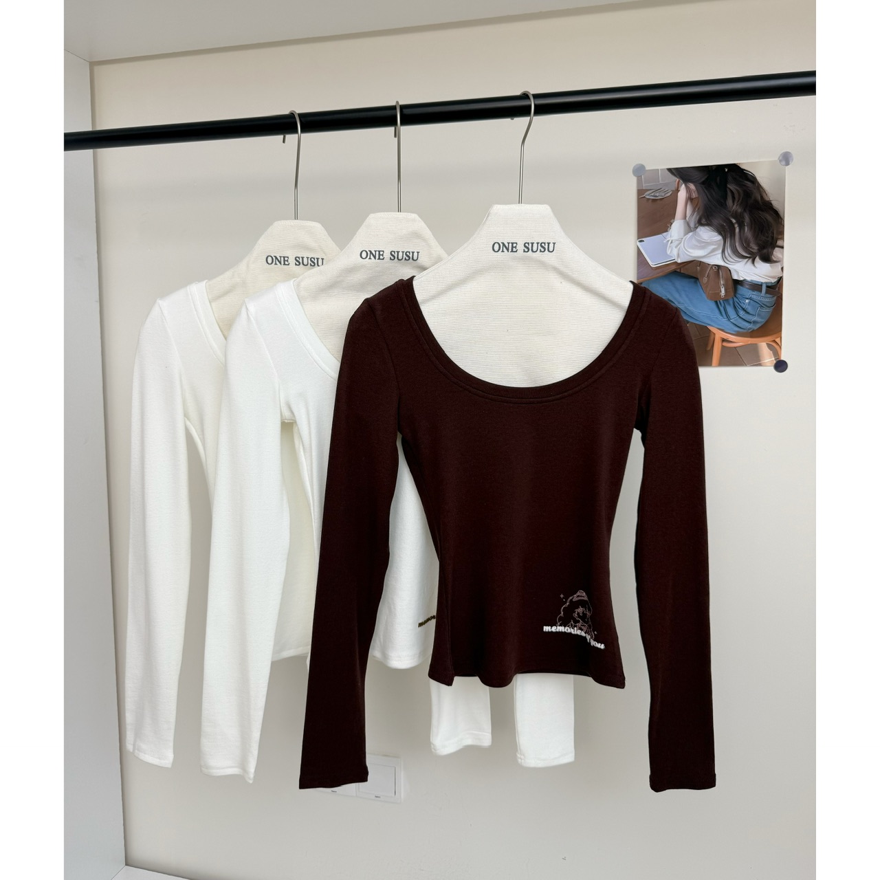 花仙子日常U领修身打底T恤