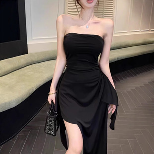 法式赫本风不规则黑色抹胸收腰连衣裙女高级感气质显瘦a字中长裙