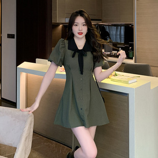 法式赫本风黑绿色千鸟格V领蝴蝶结系带连衣裙泡泡袖收腰短款裙子