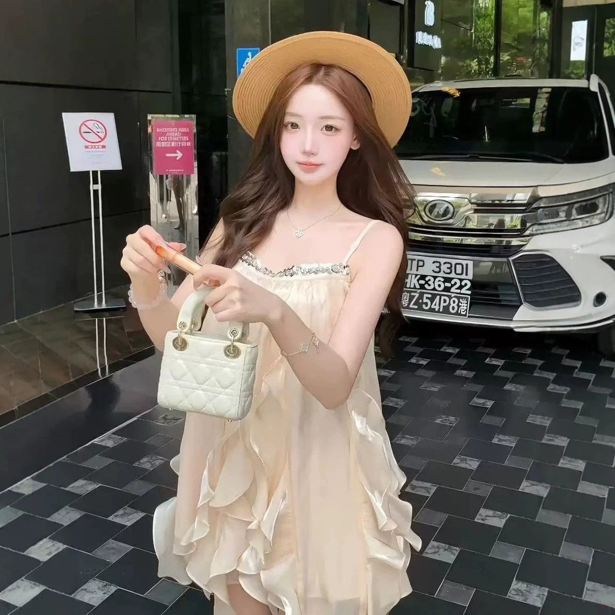 法式温柔亮片荷叶边显瘦吊带裙