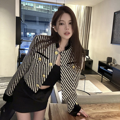 秋冬法式小香风薄款短外套女