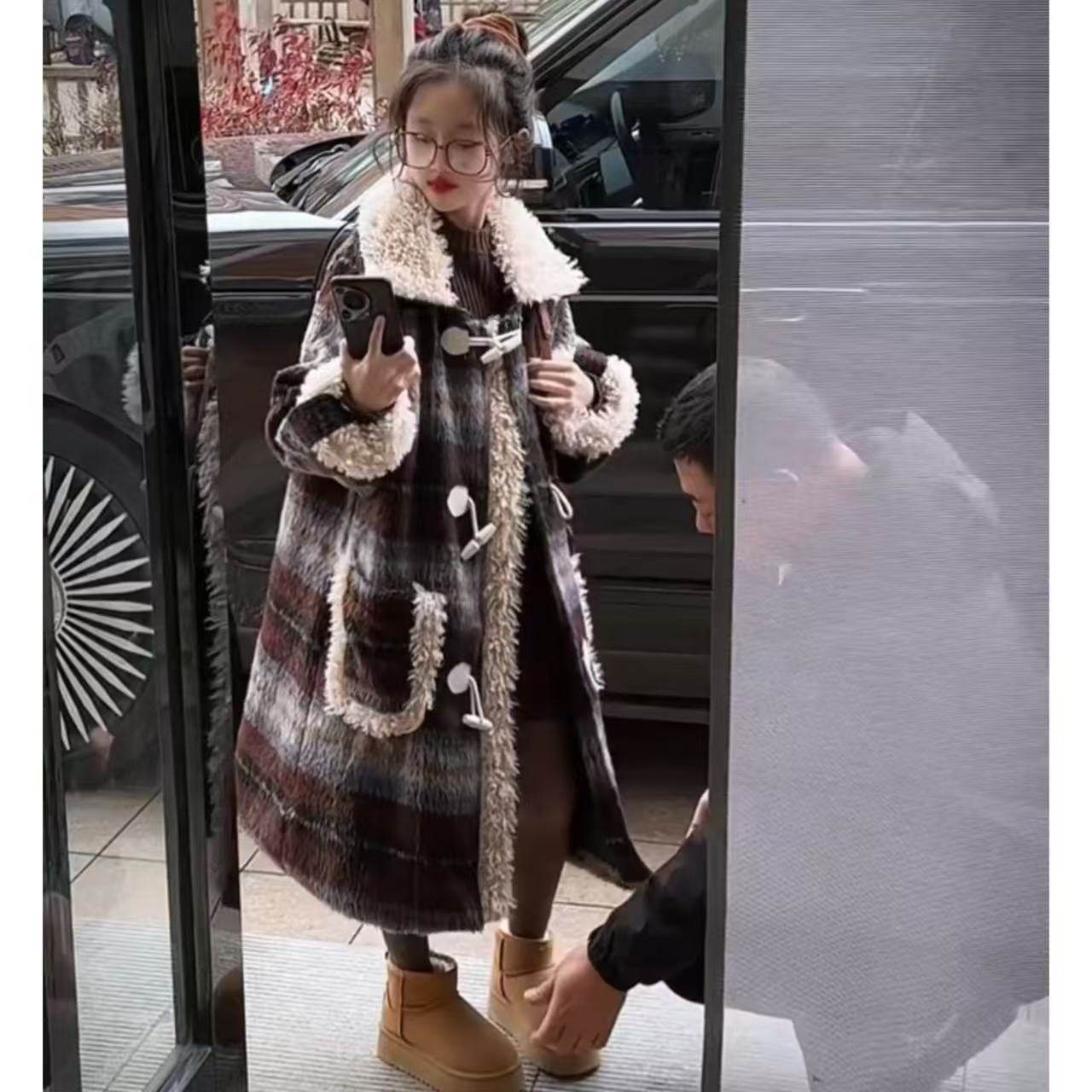 女童2025秋冬设计感复古格子牛角扣呢子大衣加厚羊羔毛毛呢外套潮