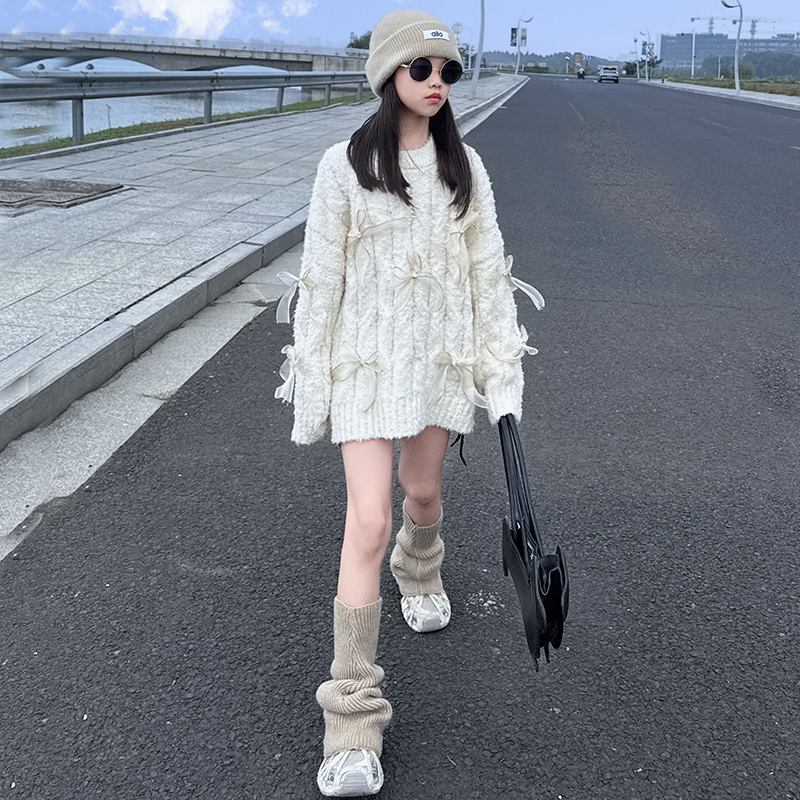 女童洋气设计感蝴蝶结毛衣