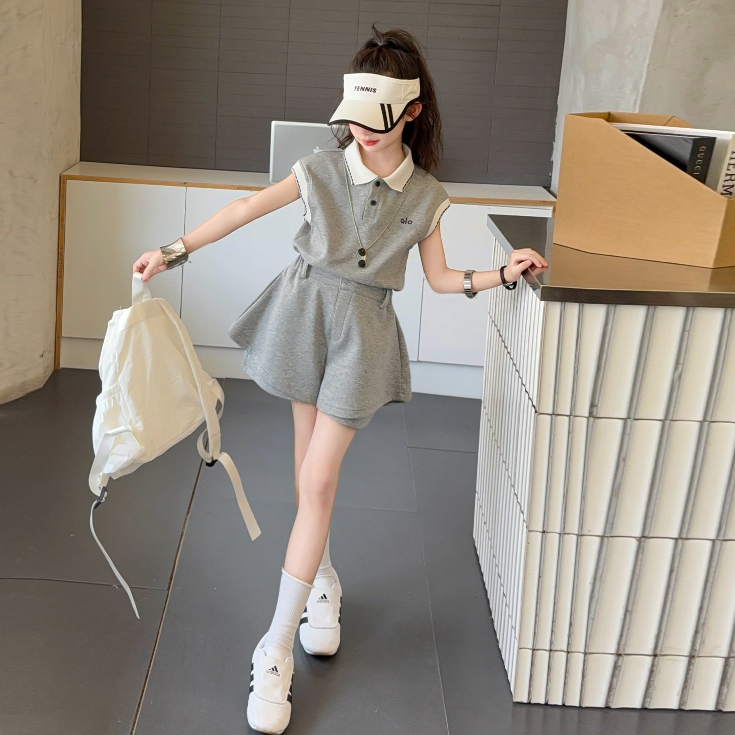 女童夏装套装2026新款儿童洋气时髦休闲运动女孩夏款阔腿裤两件套 - 实物图