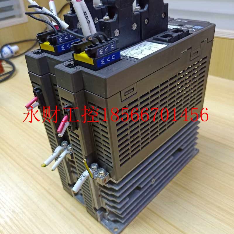 议价富士驱动器RYC401D3-VVT2 RYC201D3-VVT2 RYC101D3-VVT2漂￥