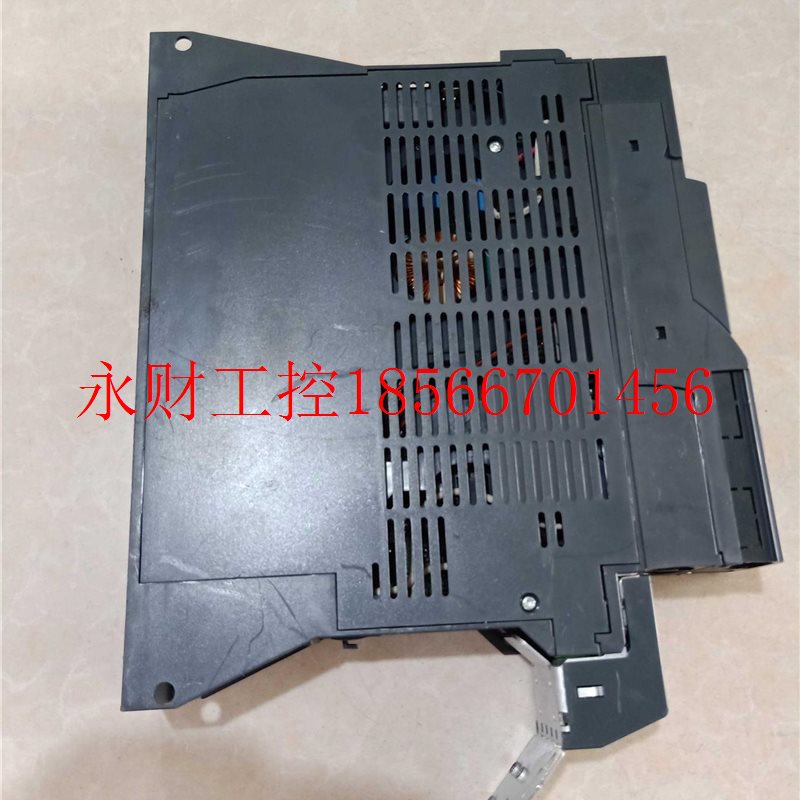 议价施耐德AT32011N4B变频器 380V 1U.1KW原装V机实物HIX图 二￥