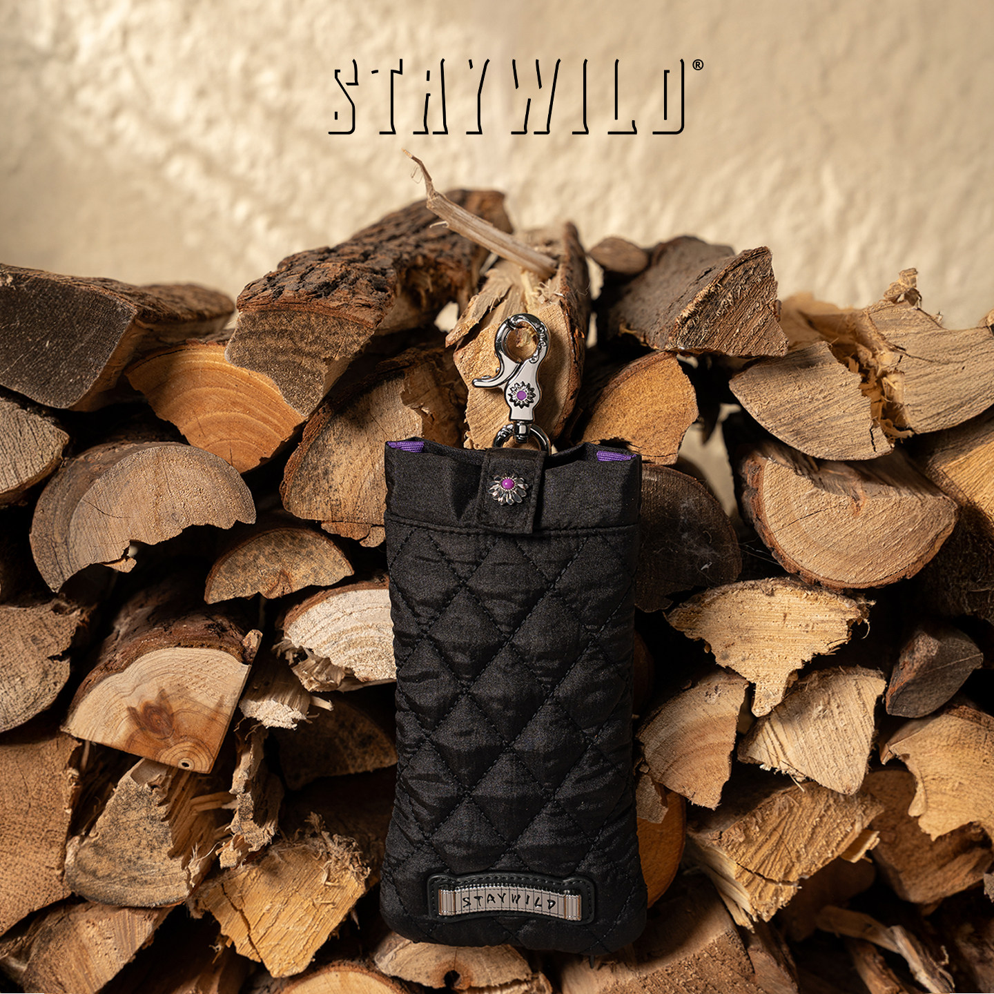 STAYWILD26SS"素织系列"金属尼龙海绵绗缝菱形格小香风外挂眼镜包