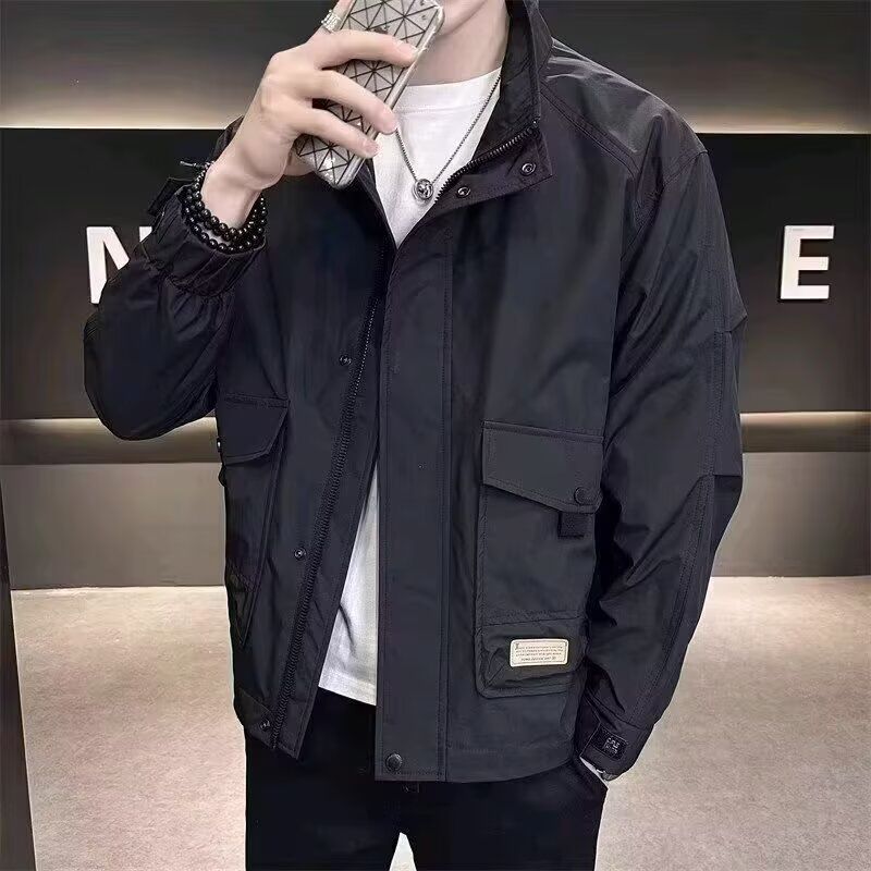 黑色