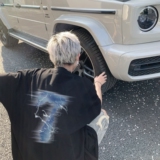 黑色