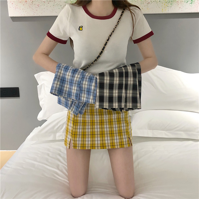 New style plaid skirt with high waist and buttocks